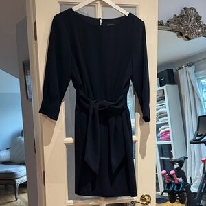 EUC Vince Camuto Midnight Blue Tie front Long Sleeve Dress. Size 8